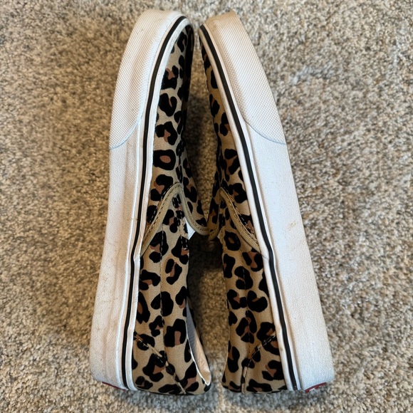 Vans textured Leopard Print Slip Ons 8.5 - Picture 7 of 15